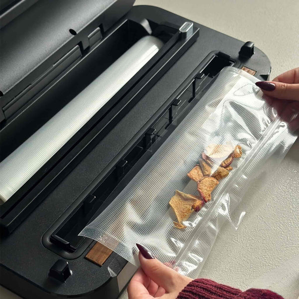 utilizzando una macchina sottovuoto